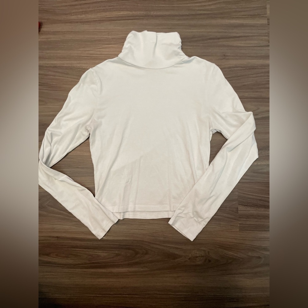 Ambiance Soft White Turtleneck Top size L